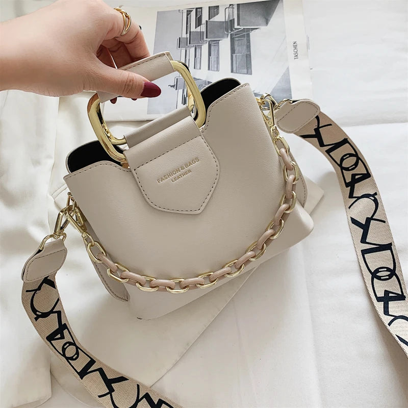 Fashionable Straw Rattan Women's Shoulder Bag Large Capacity Beach Bag