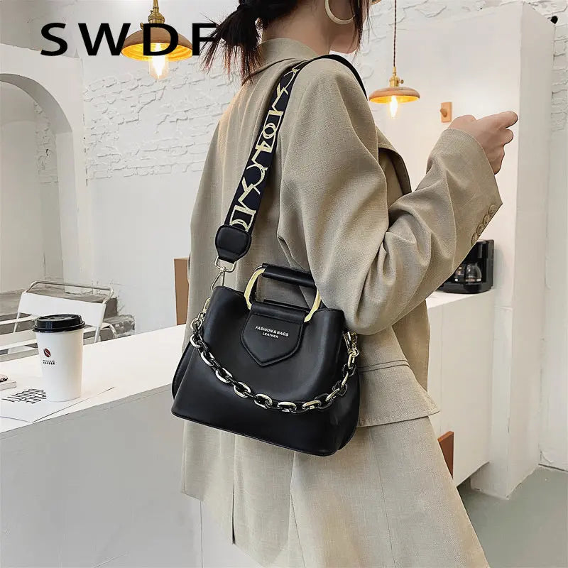 Fashionable Straw Rattan Women's Shoulder Bag Large Capacity Beach Bag