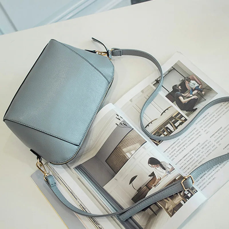 Shell Shoulder Bags Women Zipper PU Leather Cross-body Street Storage Bolsa