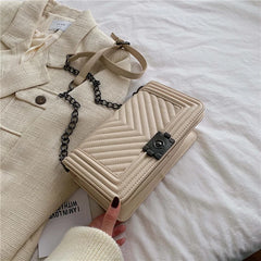 V Letter Shoulder Crossbody Bag Chain Handbag Women