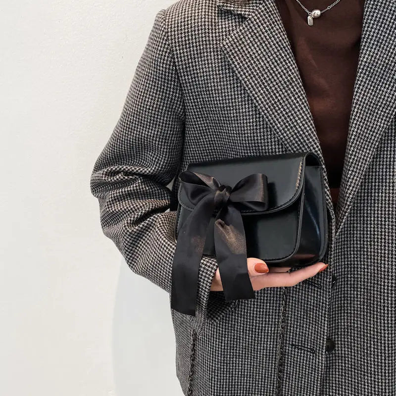 Vintage PU Leather Shoulder Bag with Bow Chain Flaps