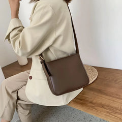 Solid Pu Women's Shoulder Bag Wide Strap Zipper Messenger Bag