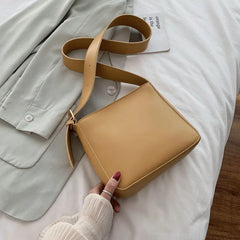 Solid Pu Women's Shoulder Bag Wide Strap Zipper Messenger Bag