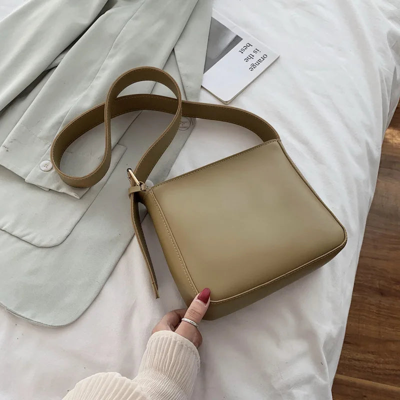 Solid Pu Women's Shoulder Bag Wide Strap Zipper Messenger Bag