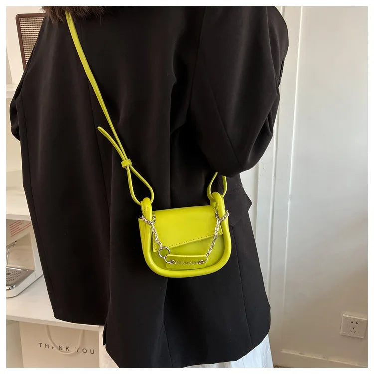 Small Casual Ladies Saddle Shoulder Purses Chains Mini Women Purses and Handbags