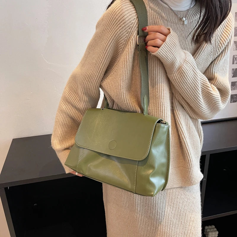 Vintage Leather Crossbody Bag for Women Winter