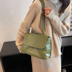 Vintage Leather Crossbody Bag for Women Winter