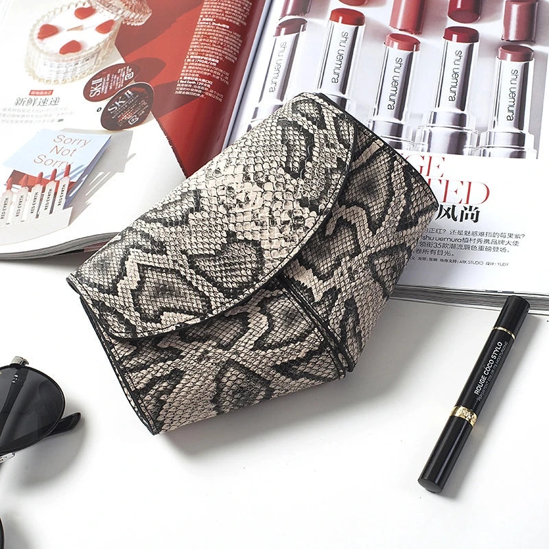 Snake Pattern Fanny Pack Women's Waist Bag Streetwear Chest Bag Mini Heart Type