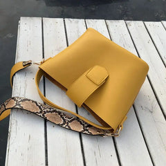 Soft Leather Bucket Bag Casual Messenger Bag Composite Bag Snake Pattern KL678