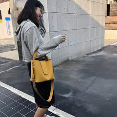 Soft Leather Bucket Bag Casual Messenger Bag Composite Bag Snake Pattern KL678