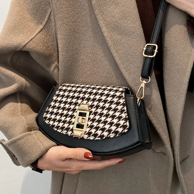 Retro Shoulder Bag Women's Messenger Bag Crossbody Handbag