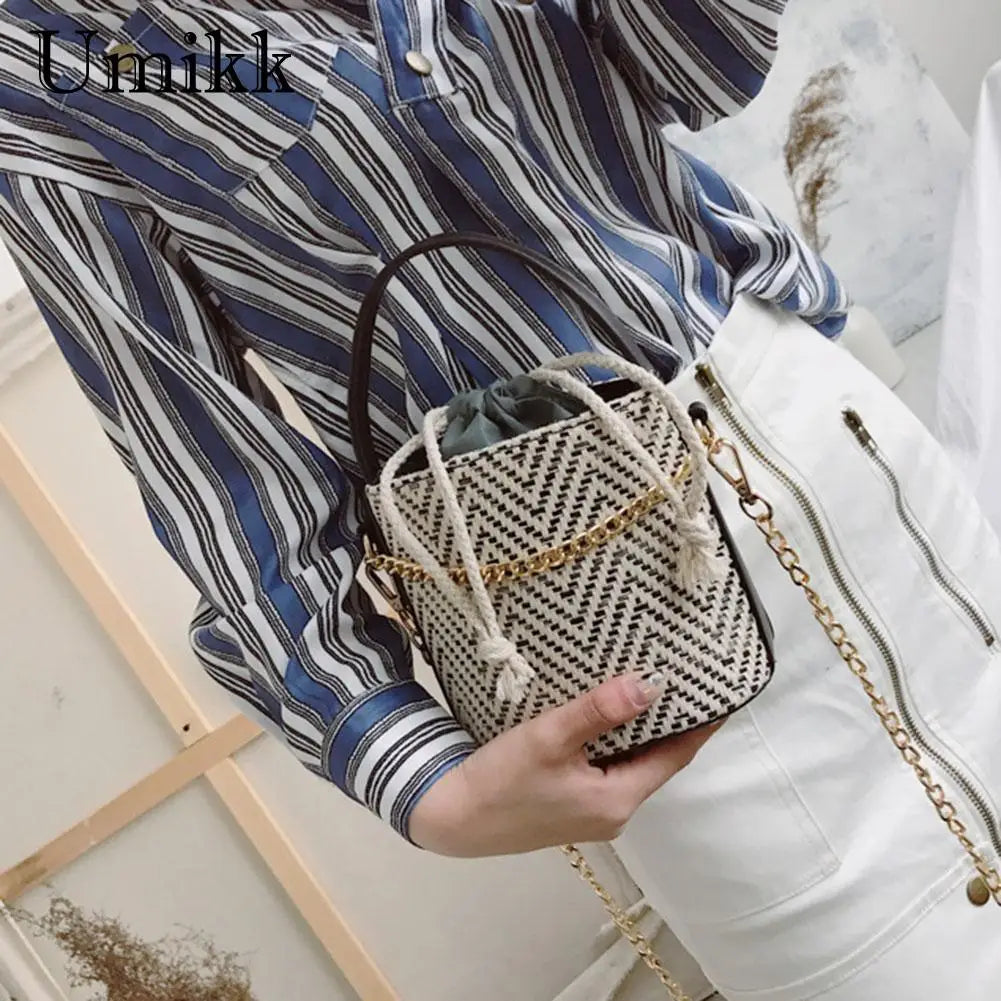 Woven Straw Bucket Handbag Wood Handle Beach Tote Bag