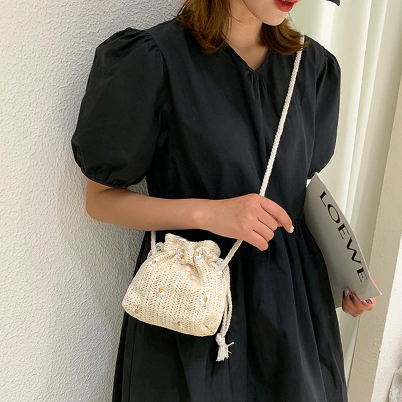 Straw Weave Bucket Bags Rattan Women Beach Shoulder Bags Casual Retro Mini
