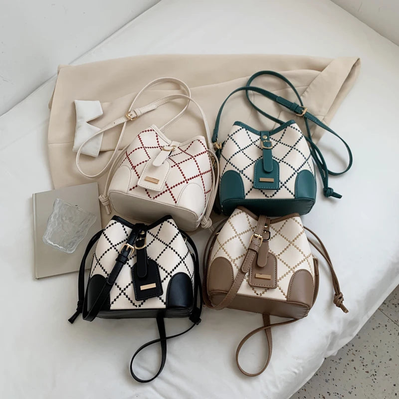 Summer Rhombus Embroidery Thread Messenger Bag
