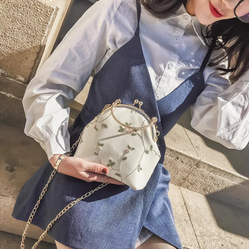 Summer Embroidered Shoulder Bag Retro Metal Handbag Crossbody Bags