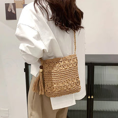 Women's Straw Weaving Shoulder Bag Tassel Beach Crossbody Purse
