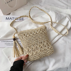 Women's Straw Weaving Shoulder Bag Tassel Beach Crossbody Purse