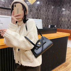 Retro Square Shoulder Bag Metal Heart Shape Women Handbags