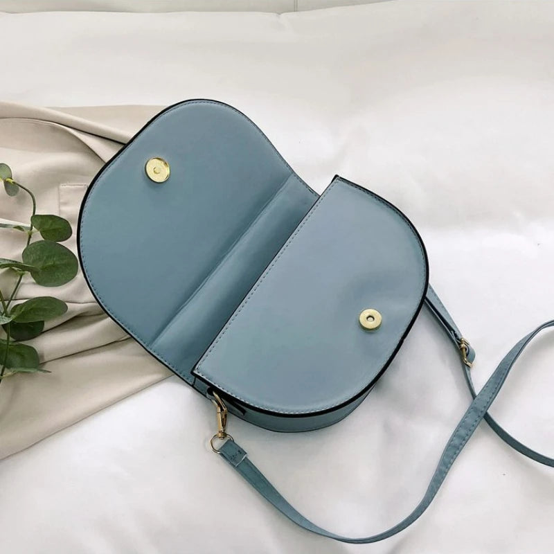 Women Diamond Chain Saddle Shoulder Bag