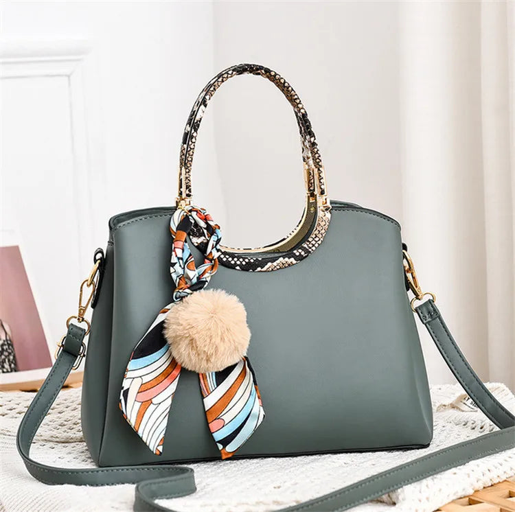 Pompoms Mom Bag Autumn Winter Handbag