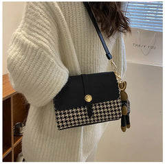 Casual Women Shoulder Bag Crossbody Bag Small Messenger Chain Handbag