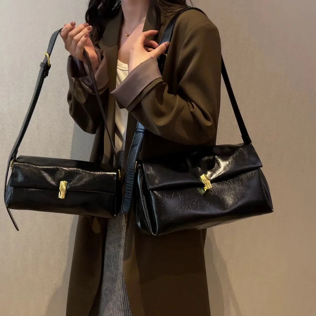 Large Capacity Tote Bag for Women Shoulder Crossbody Pillow Flap Bag