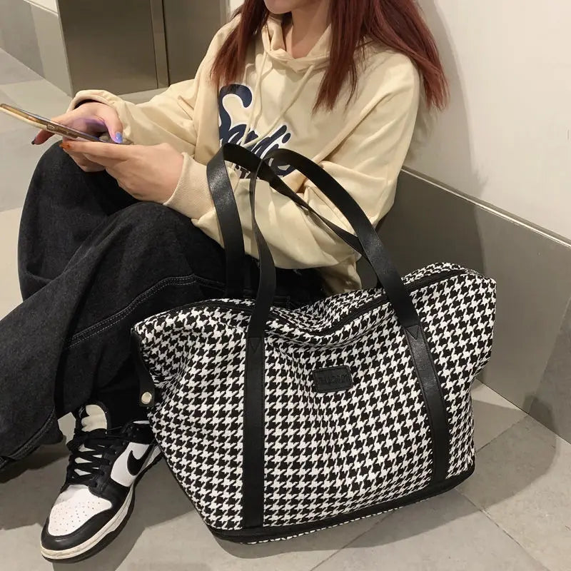 Waterproof Travel Tote Bag for Women - Large Capacity Duffle Handbag E351