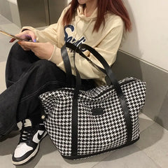 Waterproof Travel Tote Bag for Women - Large Capacity Duffle Handbag E351