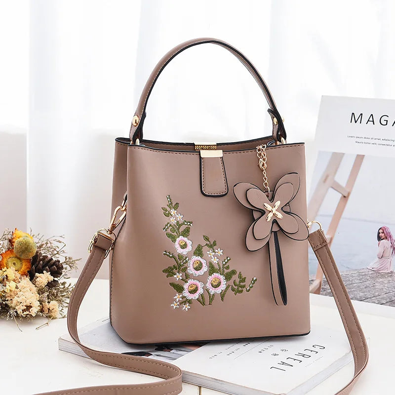 Retro One-shoulder Messenger Bag Women