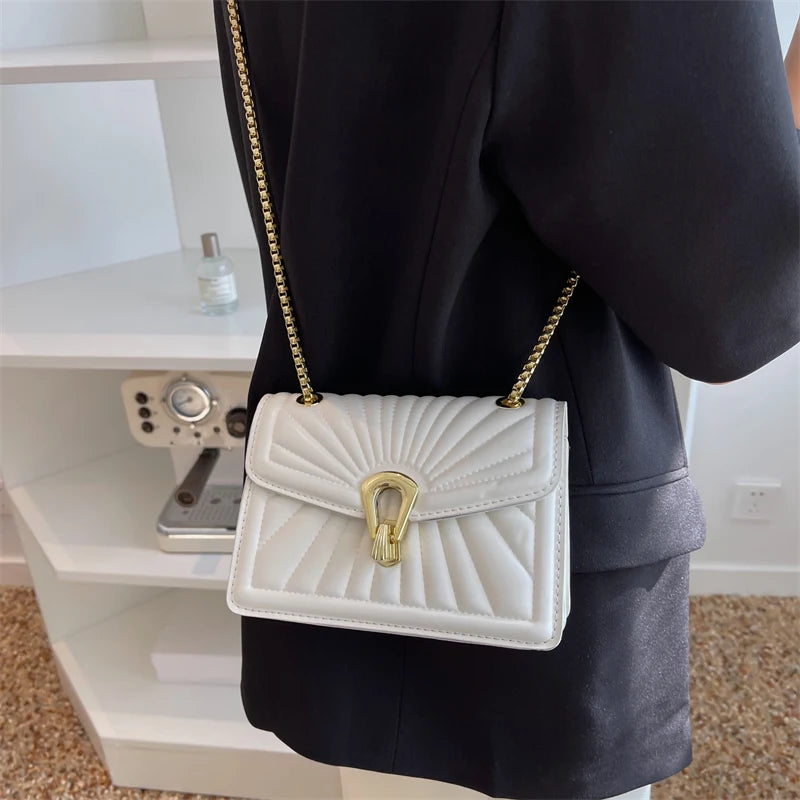 Women's Chain Shoulder Crossbody Bag - Black