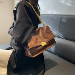 Vintage Oil Leather Lady Shoulder Bag Chains Catch Crossbody Pack