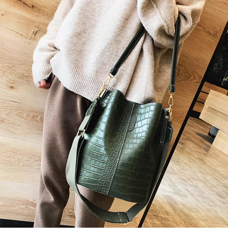 Vintage Crocodile Pattern Crossbody Bag