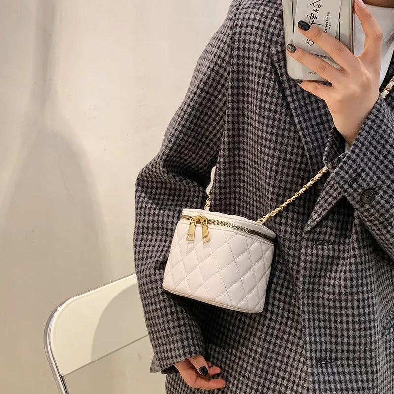 Vintage Rhombus Embroidered Bucket Bag Women High Lady Chain Shoulder Bag