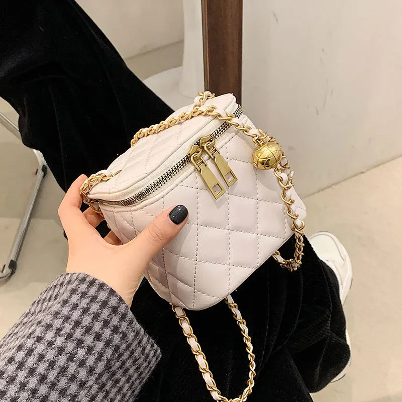 Vintage Rhombus Embroidered Bucket Bag Women High Lady Chain Shoulder Bag