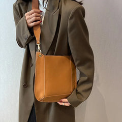 Vintage Leather Shoulder Bag Wide Strap Lady Handbag