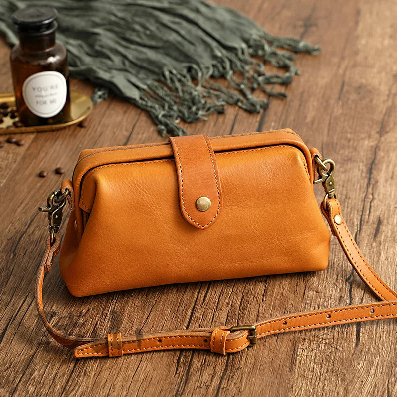 Vintage Doctor Bags Crossbody Women Casual Handbags Small Clip Purses Travel