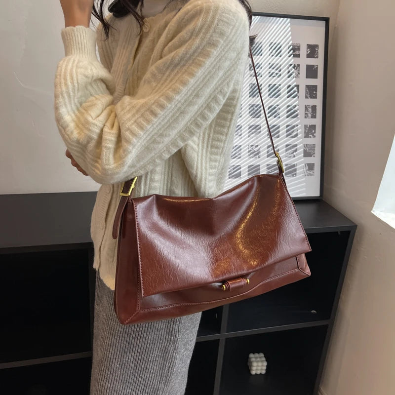 Vintage Leather Shoulder Bag for Women High Capacity Hand Bag