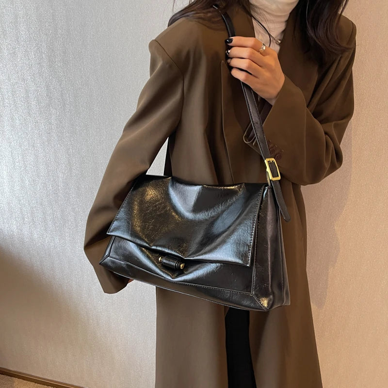 Vintage Leather Shoulder Bag for Women High Capacity Hand Bag