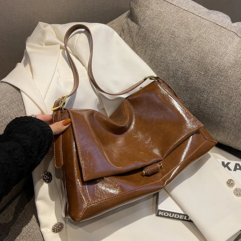 Vintage Leather Shoulder Bag for Women High Capacity Hand Bag