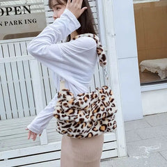Vintage Leopard Pattern Girls Purse Handbags Soft Plush Furry Women Messenger Ba