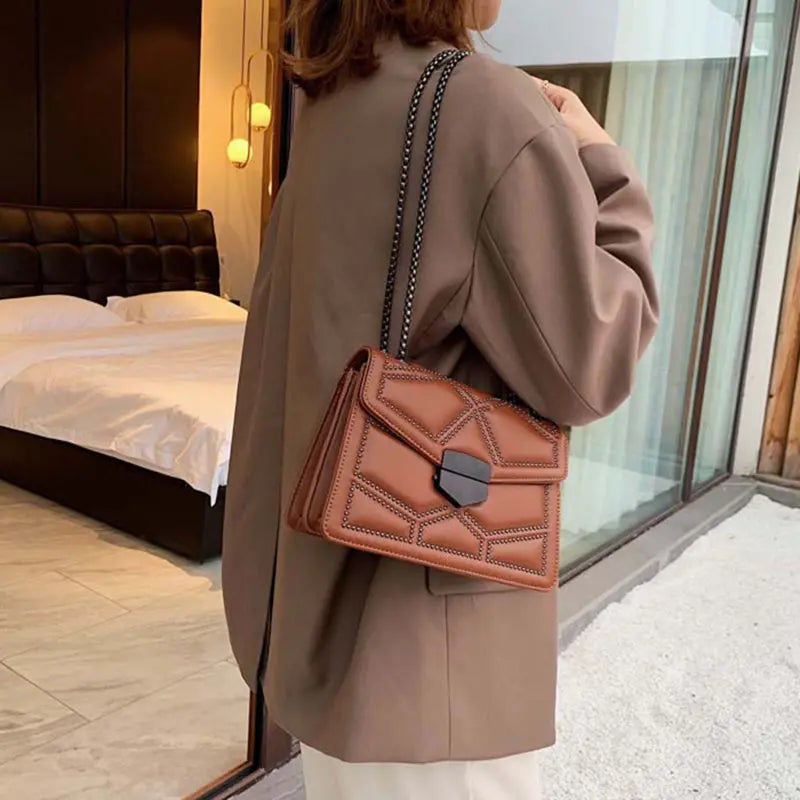Vintage Rivet Chain Crossbody Bags for Women Handbags Ladies Shoulder Messenger