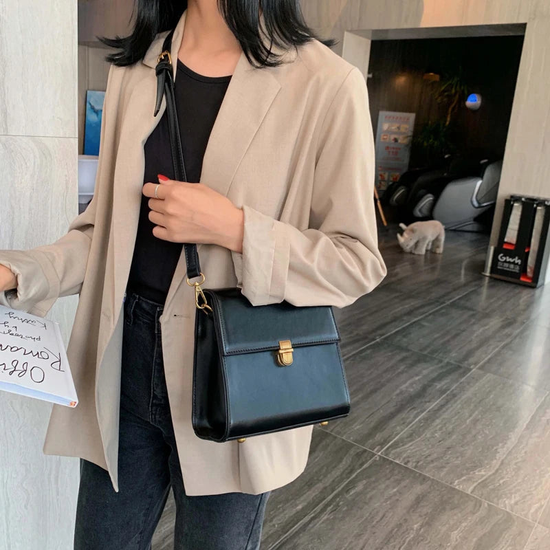 Vintage Leather Crossbody Bag for Women Shoulder Messenger Bag