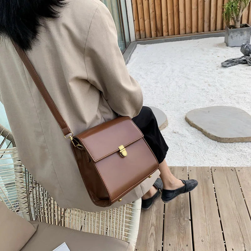 Vintage Leather Crossbody Bag for Women Shoulder Messenger Bag
