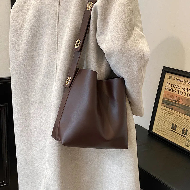 Vintage Leather Bucket Bag for Women Winter Soft Leather Shoulder Handbag