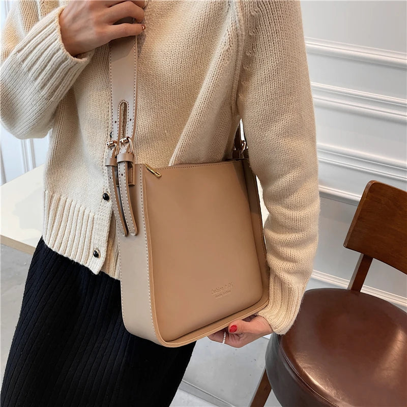 Vintage Wide Strap Bucket Crossbody Shoulder Bags Autumn Large Capacity