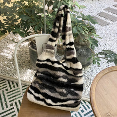 Vintage Women Tote Bag Large Capacity Plush Handbag Soft Fluffy Portable Handle