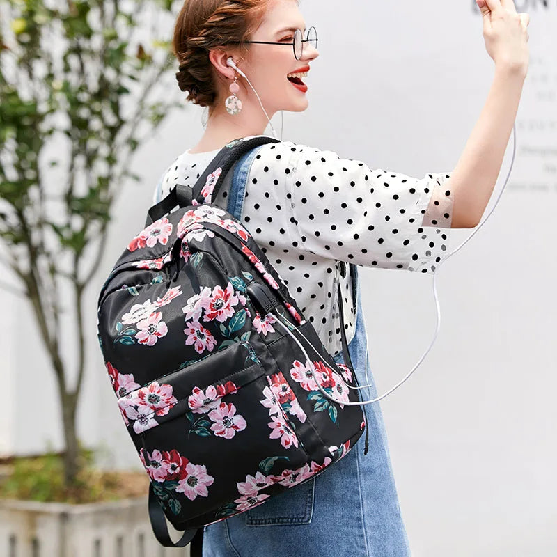Waterproof Floral School Backpack Girls Bookbag with USB Charging Port