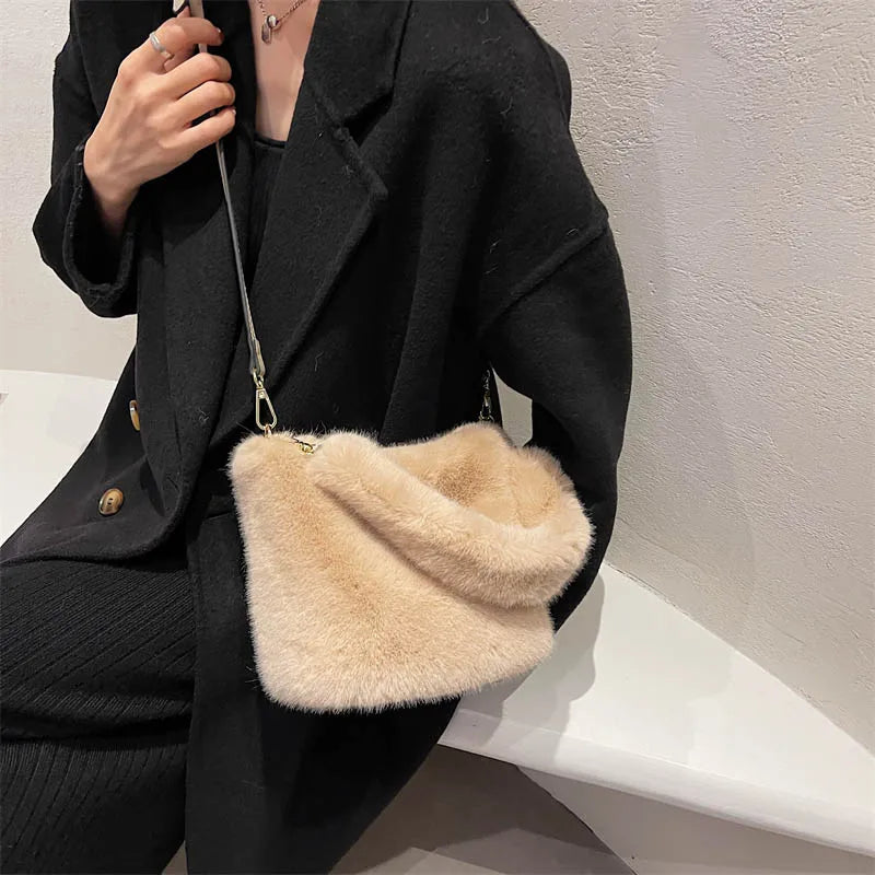 Winter Plush Handbag Soft Faux Fur Bucket Bag Shoulder Bag