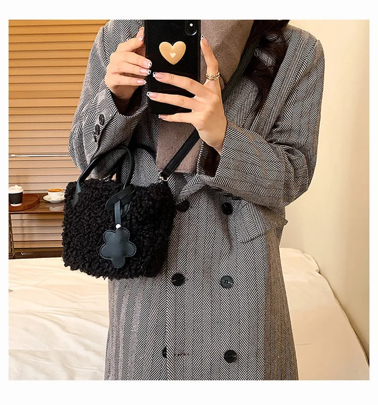Winter Women's Lamb Wool Shoulder Bags Soft Plush Ladies Bucket Messenger Bag