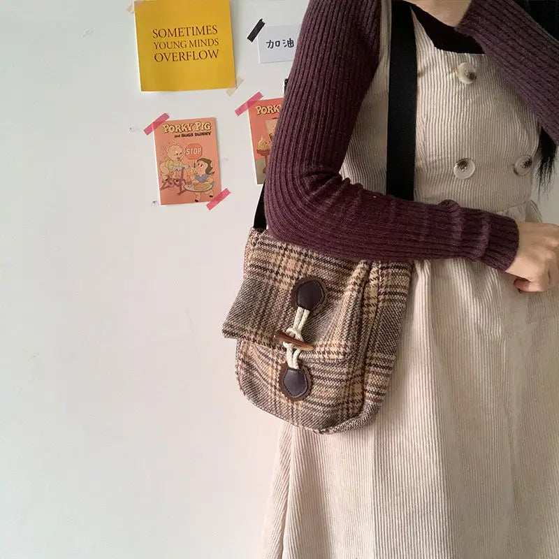 Winter Woolen Shoulder Bags Women Plaid Vintage Horn Button Envelope Bag